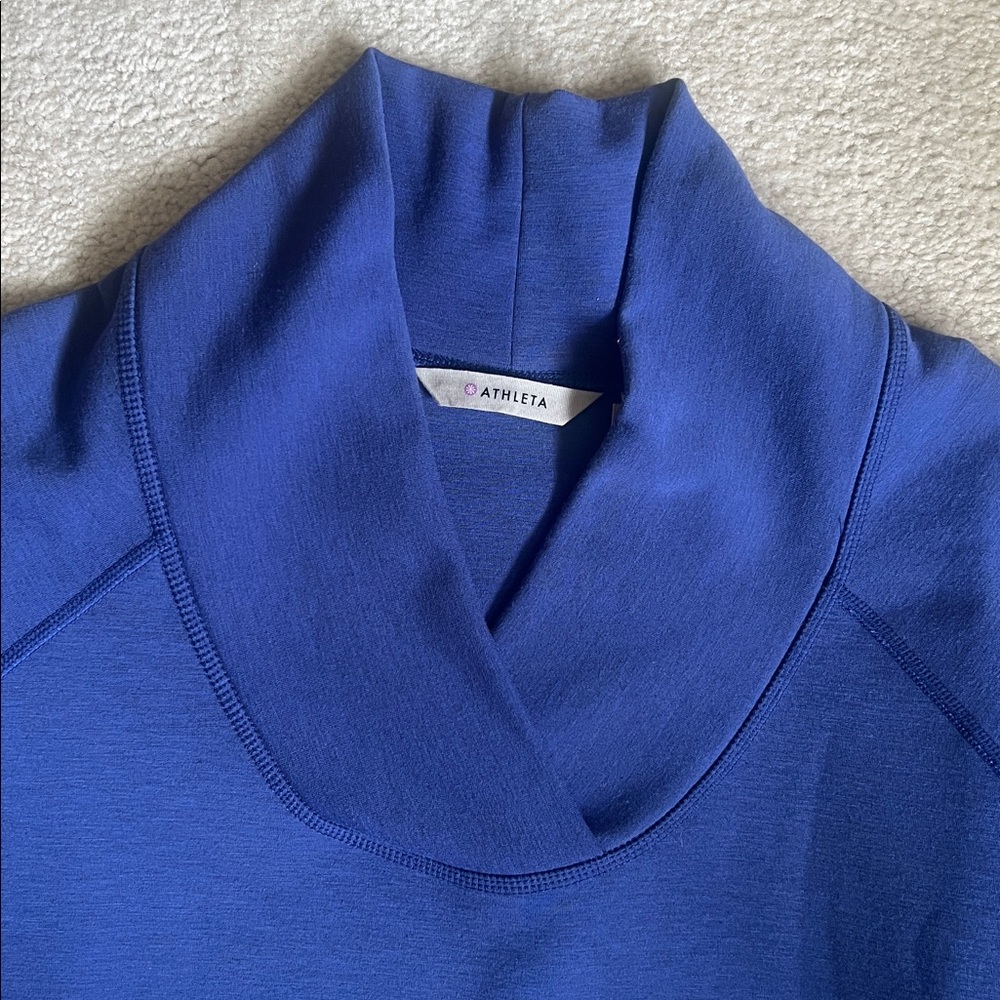 Athleta pull over - Picture 2 of 5
